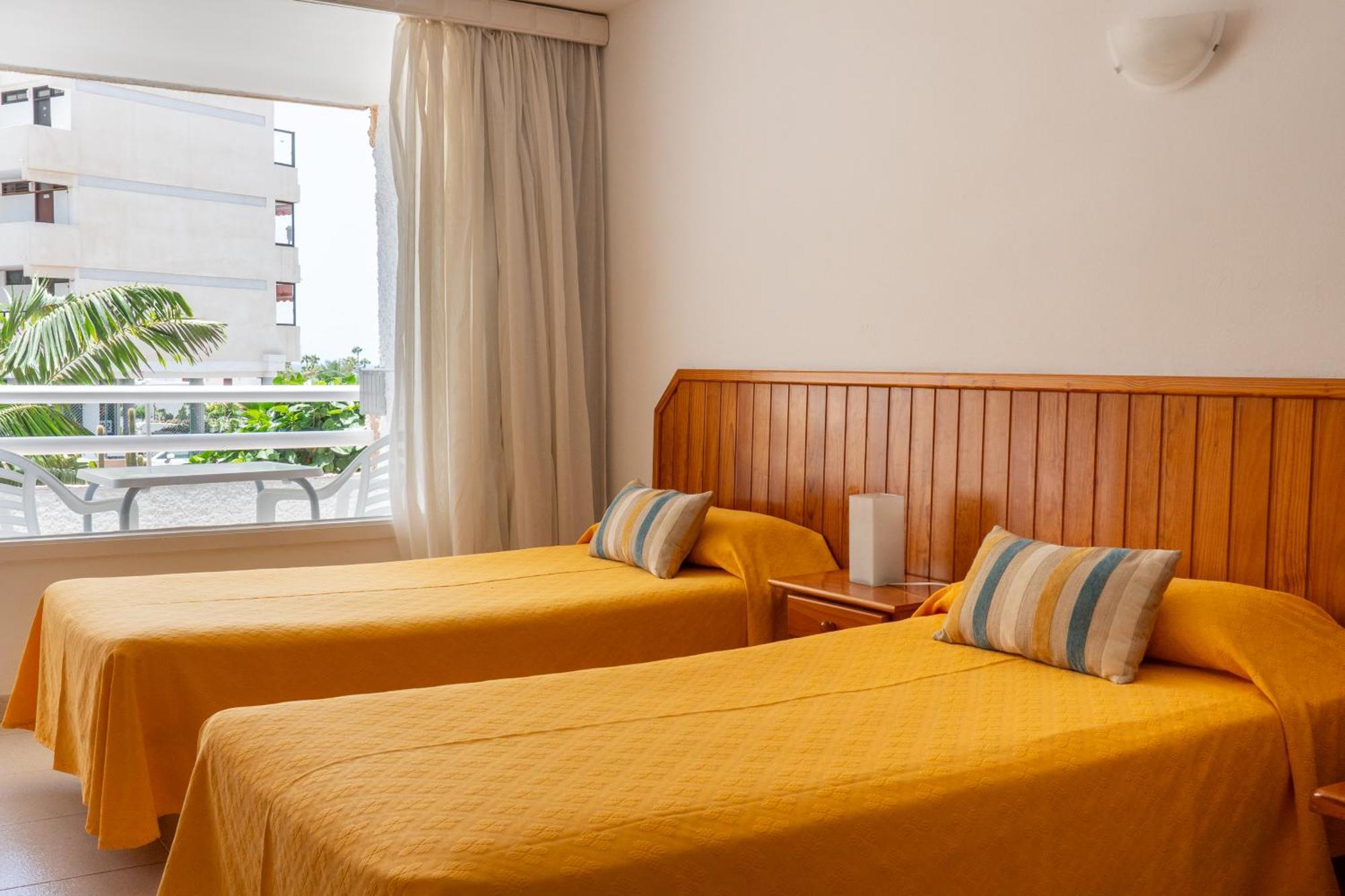 פלאייה דה לאס אמריקס Apartamentos Borinquen מראה חיצוני תמונה