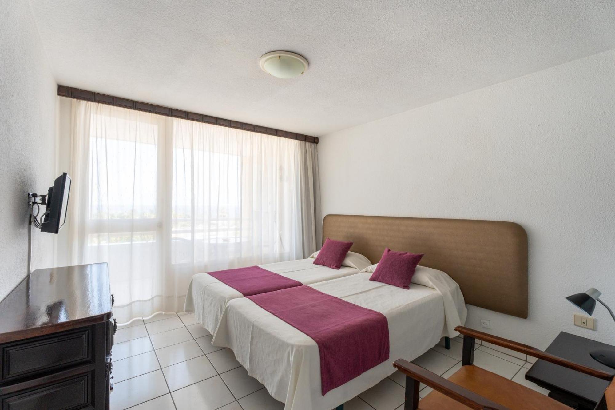 פלאייה דה לאס אמריקס Apartamentos Borinquen מראה חיצוני תמונה