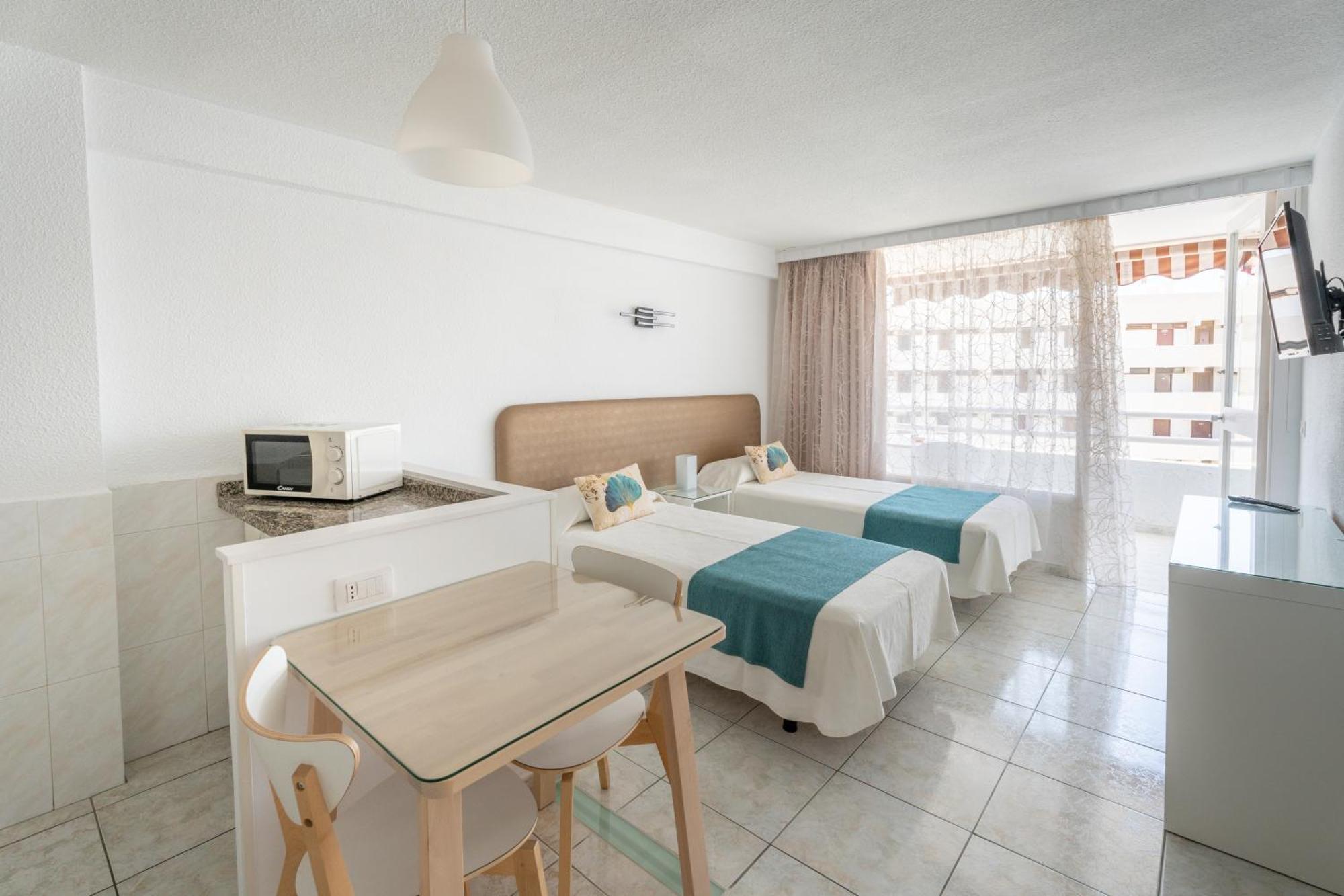 פלאייה דה לאס אמריקס Apartamentos Borinquen מראה חיצוני תמונה