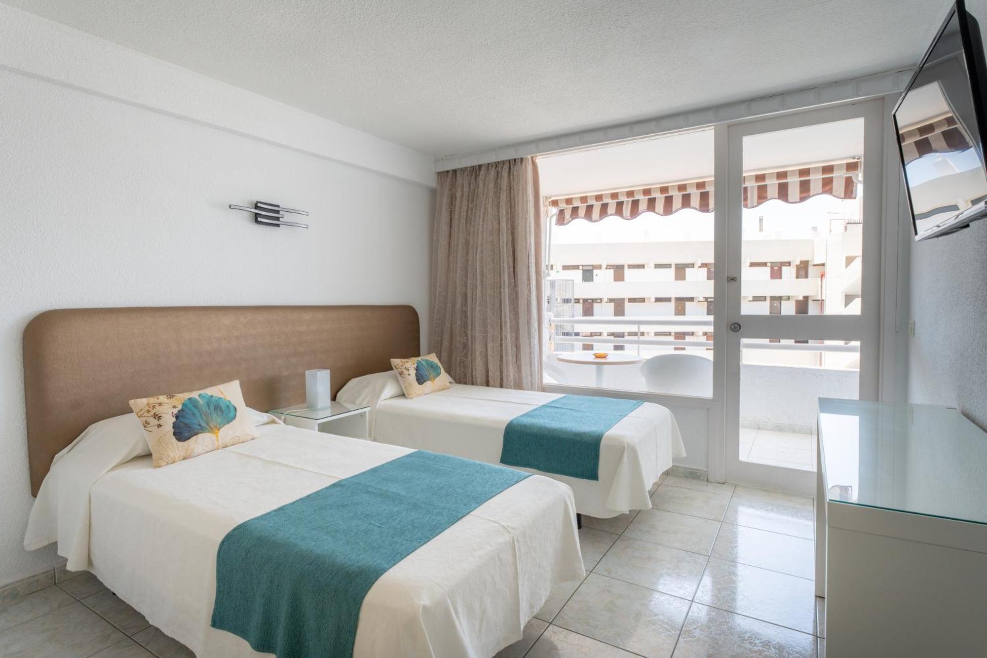 פלאייה דה לאס אמריקס Apartamentos Borinquen מראה חיצוני תמונה