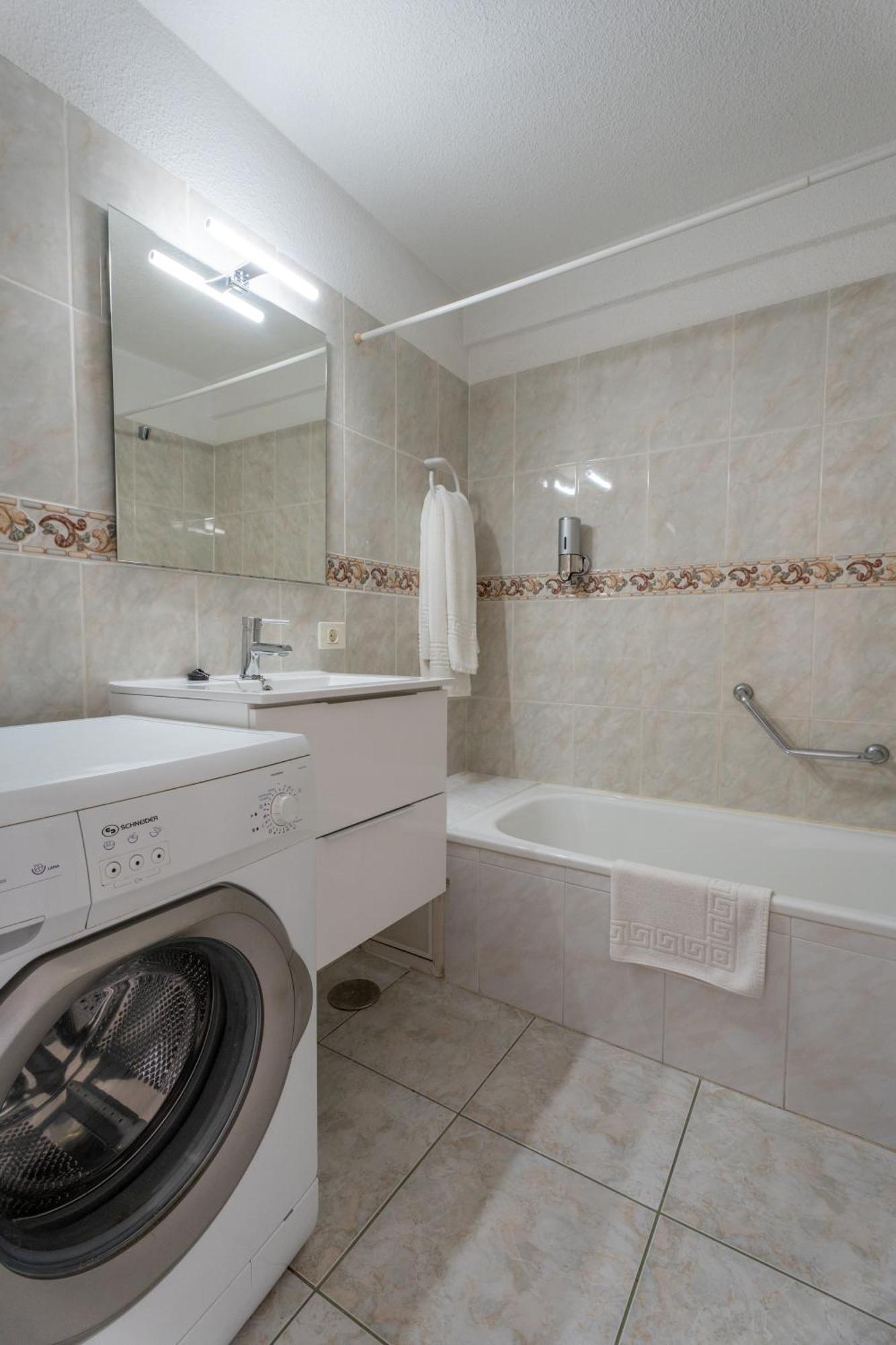פלאייה דה לאס אמריקס Apartamentos Borinquen מראה חיצוני תמונה