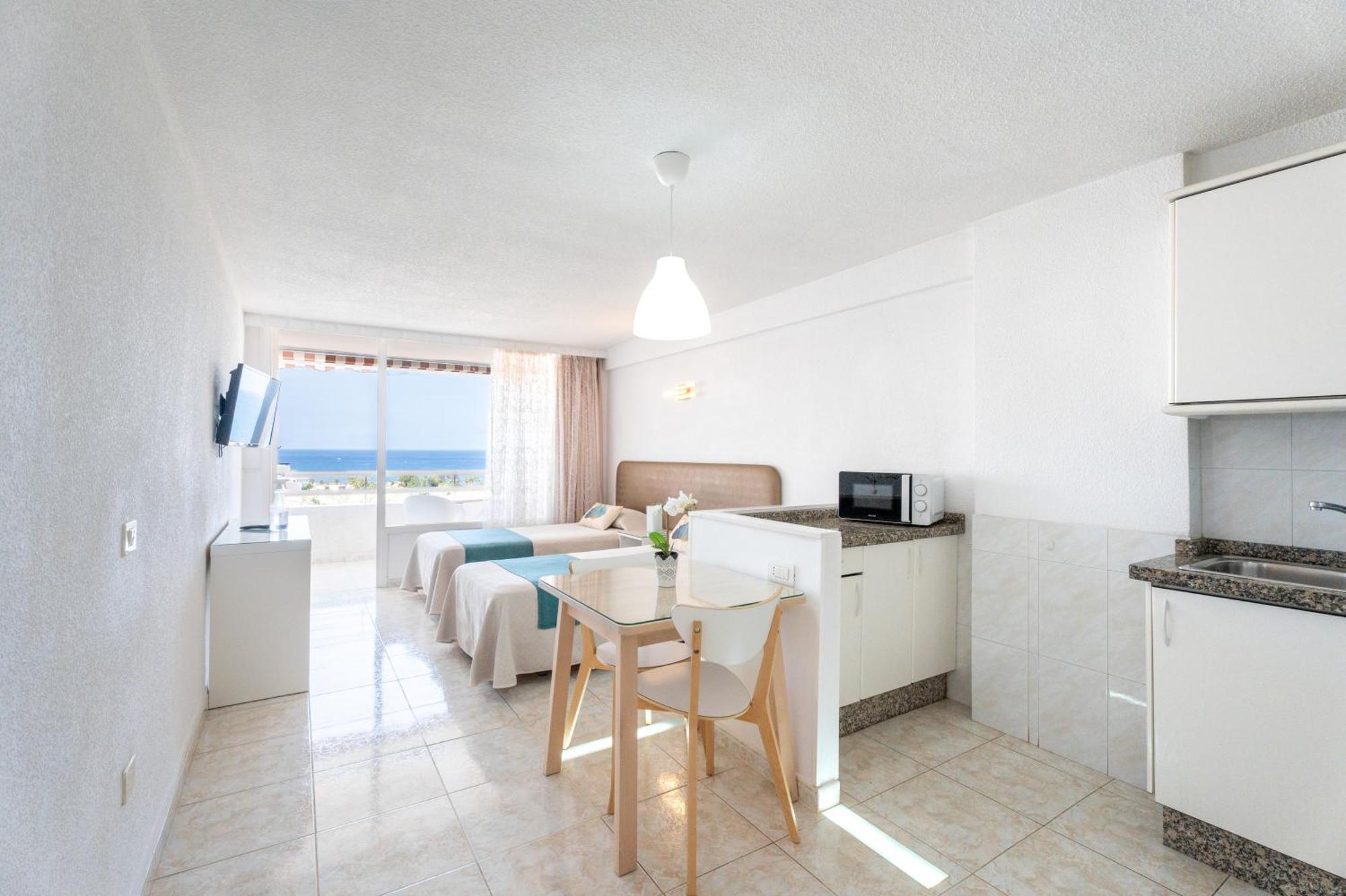 פלאייה דה לאס אמריקס Apartamentos Borinquen מראה חיצוני תמונה