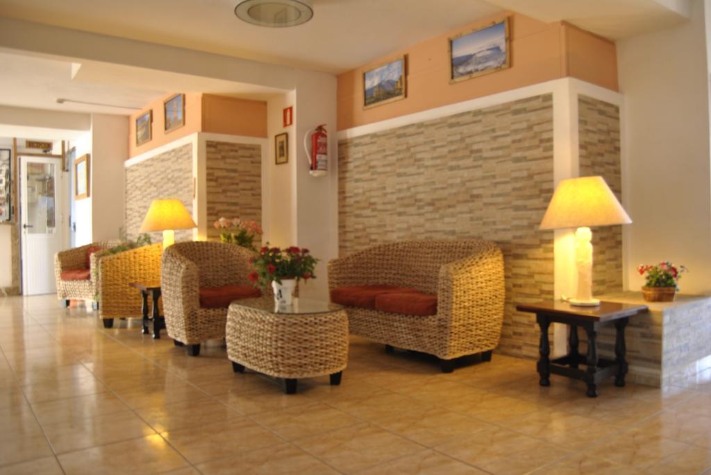 פלאייה דה לאס אמריקס Apartamentos Borinquen מראה חיצוני תמונה