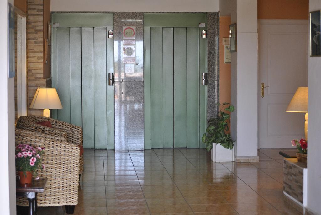 פלאייה דה לאס אמריקס Apartamentos Borinquen מראה חיצוני תמונה