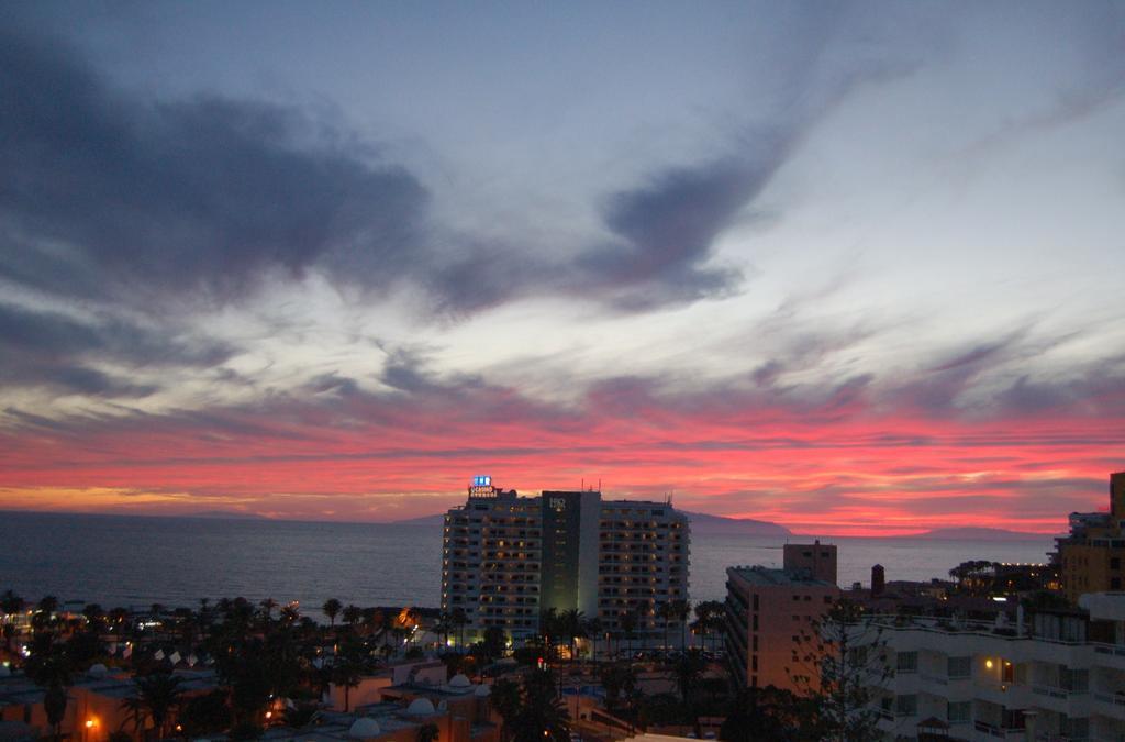 פלאייה דה לאס אמריקס Apartamentos Borinquen מראה חיצוני תמונה