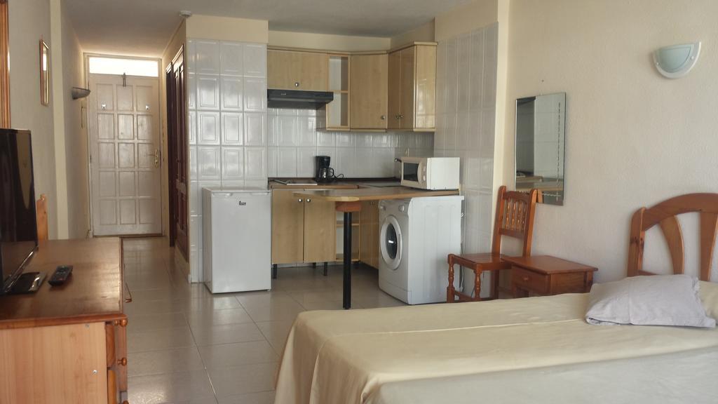 פלאייה דה לאס אמריקס Apartamentos Borinquen מראה חיצוני תמונה